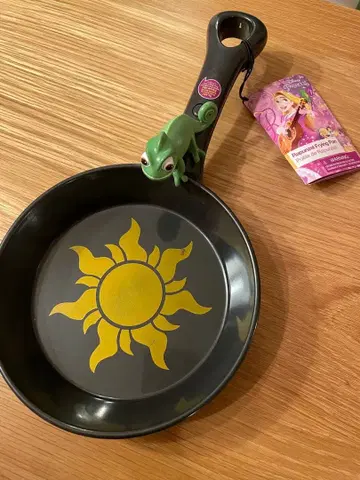 NY 디즈니 스토어 라푼젤 프라이팬