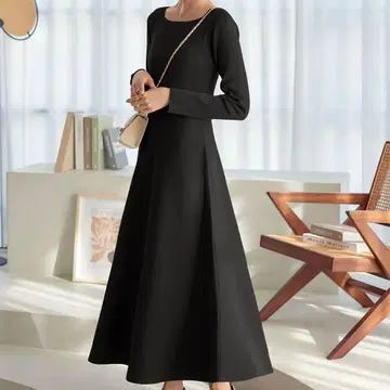 새상품 고베 레터스 블랙 핏&플레어 니트 원피스 M