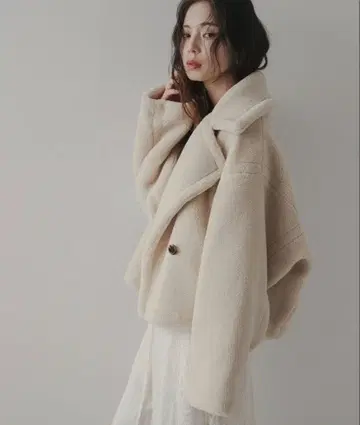 택 포함 새상품 rectangle 테디베어 숏코트 아이보리