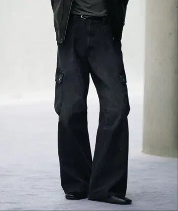 VINTAGE WASHED DENIM CURVED CARGO