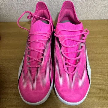 PUMA 핑크 스파이크 슈즈