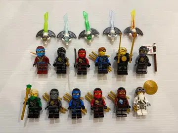 LEGO 닌자고 미니 피규어 12개, 봉인의 검 5개