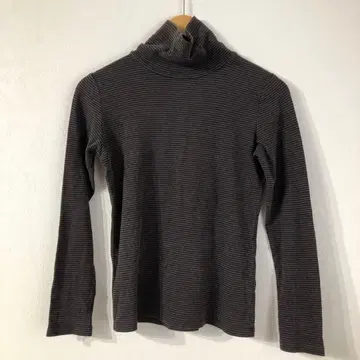 노브랜드 블랙 보더 상의 새상품급