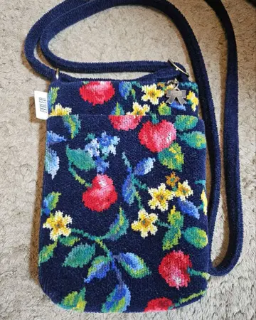 플라워 자수 네이비 숄더백