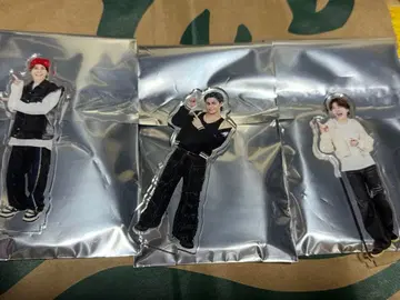 레지스탕스 아크릴 스탠드