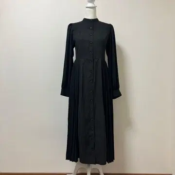 쥬에티 롱 원피스 블랙 레이스업 플리츠 가을 겨울 긴팔