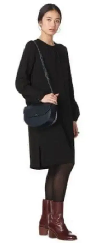 APC 네이비 무릎 기장 원피스