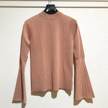 안데뮤 상의 니트