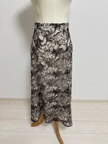 머큐리 듀오 플라워 자수 레이스 롱 스커트