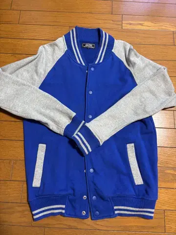 BEAMS 파랑 그레이 점퍼