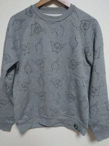 Primitive 그레이 맨투맨