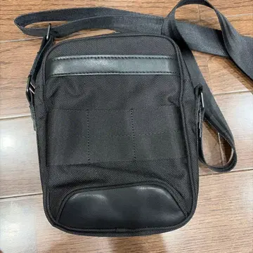 새상품급 브리핑 숄더백 ONE'S PAL COMP