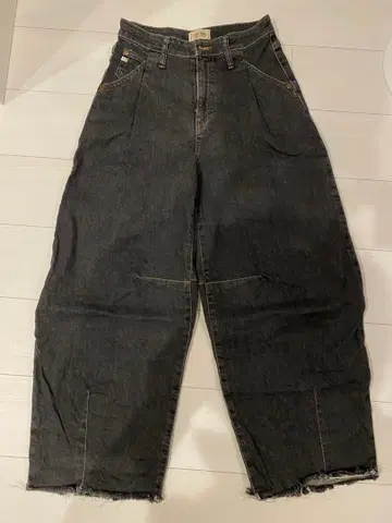 다크 그레이 데님 팬츠