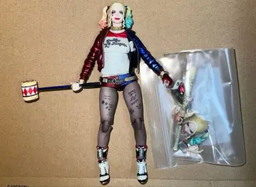 MAFEX 할리퀸 수어사이드 스쿼드 피규어