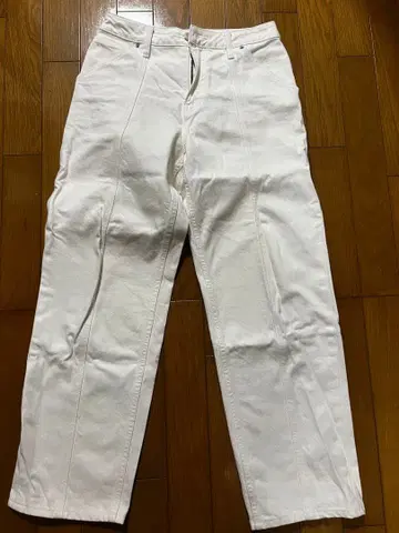 calvin klein 화이트 스트레이트 데님 팬츠