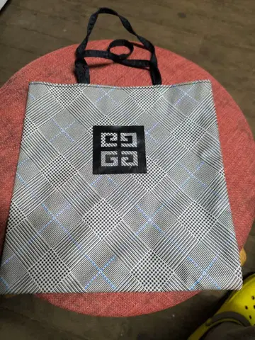 체크 무늬 토트백