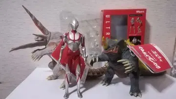 무비 몬스터 시리즈 가보라 네롱가 피규아트 신 울트라맨