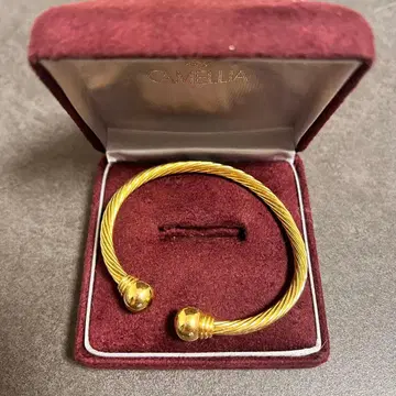 유품 정리 뱅글 팔찌 액세서리 금 골드