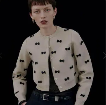 Ameri VINTAGE 메니 리본 쇼트 니트 탑