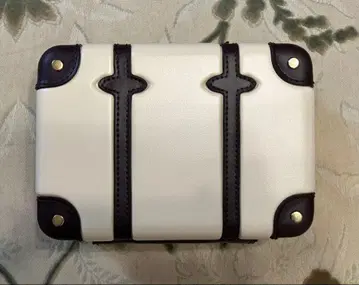 ANA x GLOBE-TROTTER 어메니티 파우치 퍼스트 클래스