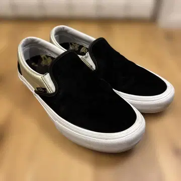 VANS x SHAKE JUNT 반스 슬립온 스니커즈