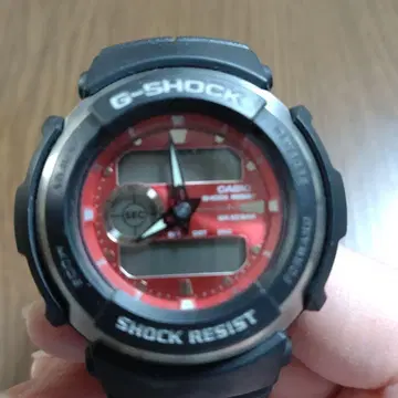G-SHOCK CASIO 레드 디지털 시계