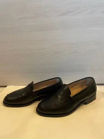 스코치 그레인 로퍼 블랙