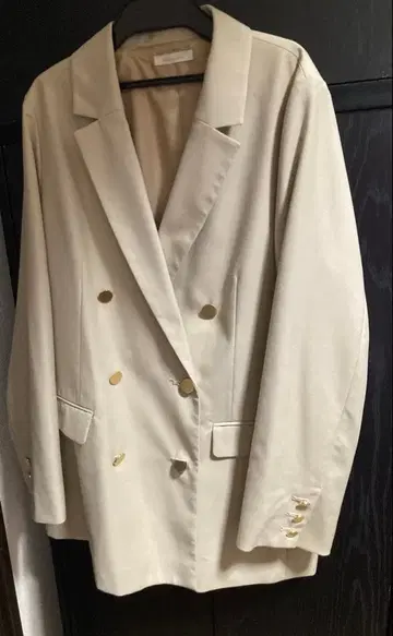 라운지 드레스 골드 버튼 오버 사이즈 자켓 베이지