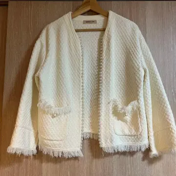 Apuweiser-riche 펄 디자인 니트 자켓