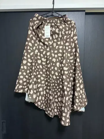 rienda 애니멀 프린트 플레어 스커트 M