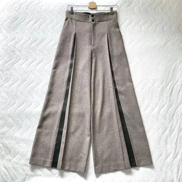 새상품급 ADORE 어도어 인조 가죽 라인 와이드 팬츠