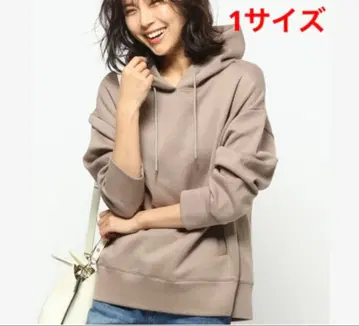 BARNYARDSTORM / 실루엣 종이상자 후드티 13,200엔