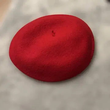 새상품급 IL BISONTE 레드 베레모