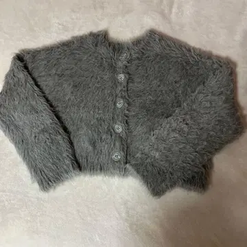 [포근포근 새상품 작년 구매] 숏 기장 샤기 니트 가디건 퍼