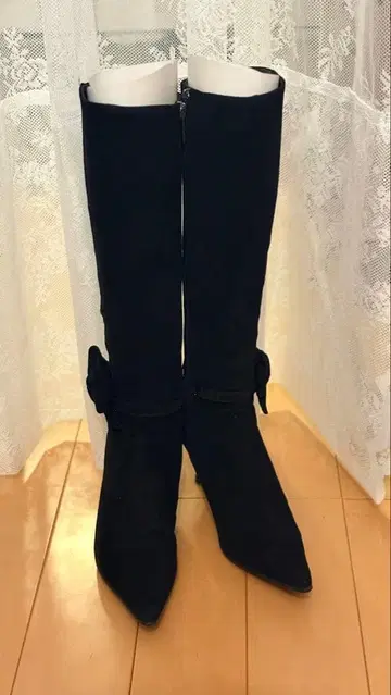 새상품급 알유 블랙 스웨이드 롱 부츠