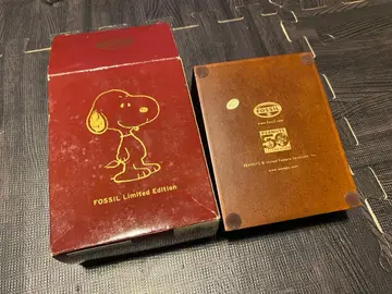 FOSSIL 피넛 스누피 50주년 3000개 한정판