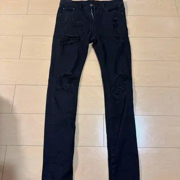 mnml 데미지 가공 블랙 스키니 데님