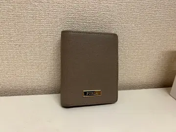 FURLA 그레이 접이식 지갑