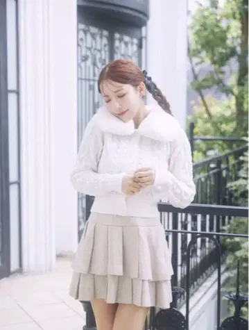 MISTREASS Fur Tippet Cable Knit Cardigan