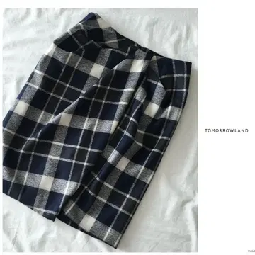 투모로우랜드 무릎 기장 턱 디자인 울 체크 타이트 스커트