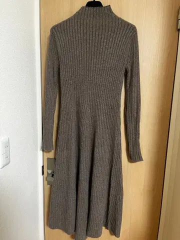 stunning lure 리브 니트 하이넥 긴팔 원피스