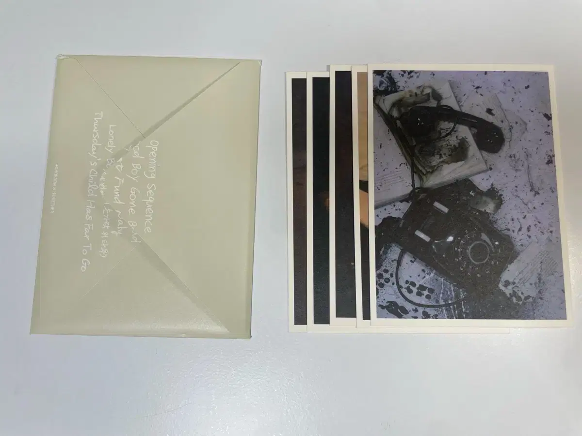 Quick sale) txt Thursday's Child