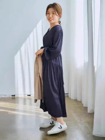 V넥 개더 드레이프감 원피스 [작은 키, 작은 체구 여성]