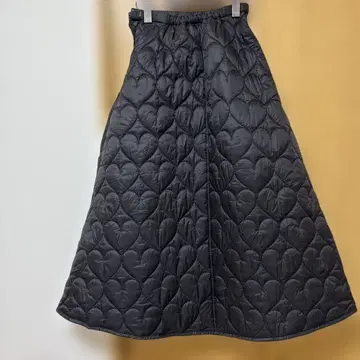 미스트레아스 퀼팅 스커트