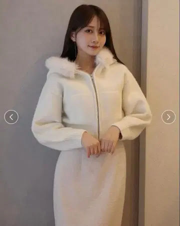 [ 거의 미사용 ] 공식 스나이델 SNIDEL 퍼 니트 후디