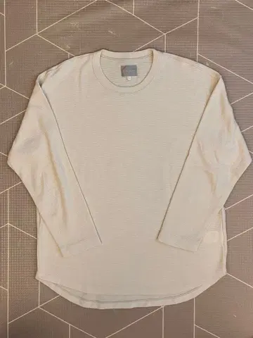 CURLY(컬리) PREMIEREWARM L/S TEE 화이트