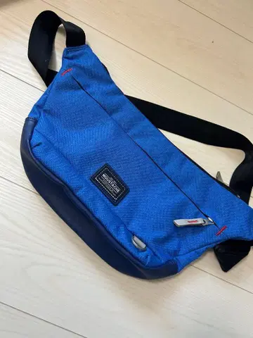 나일론 숄더백 파랑