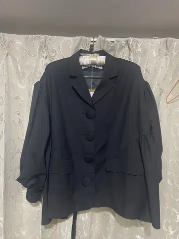 HEIHEI 블랙 퍼프 슬리브 자켓