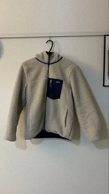 Patagonia 플리스 자켓 베이지 후드 부착