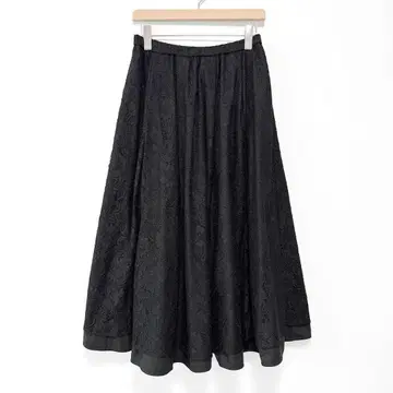 새상품급 Mila Owen 레이스 레이어드 볼륨 플레어 스커트 롱 블랙